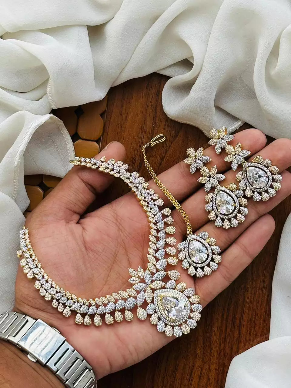 American diamond necklace set Main image