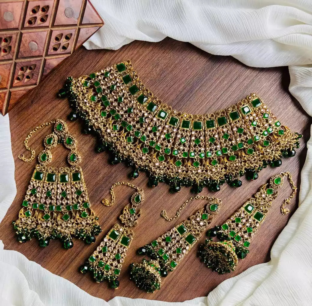 Heavy bridal set with jhumar Secondary image