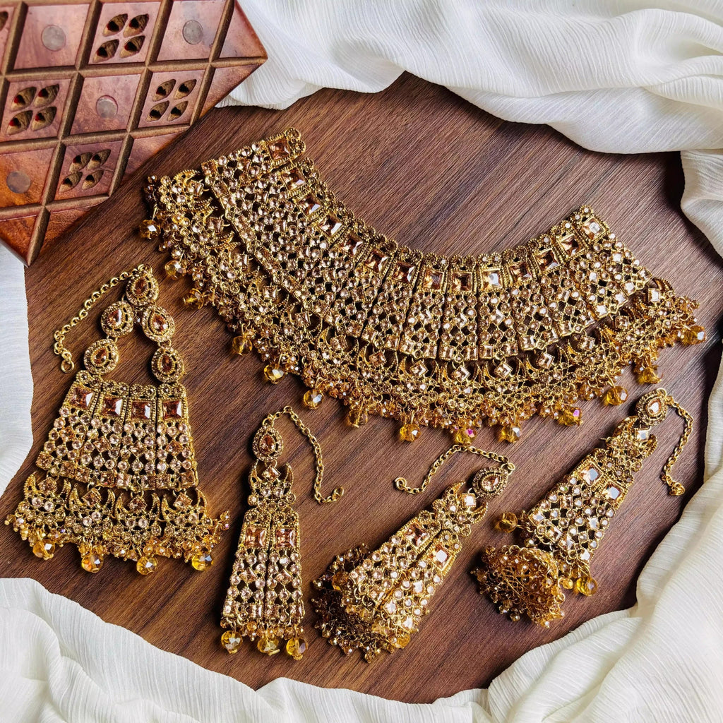 Heavy bridal set with jhumar