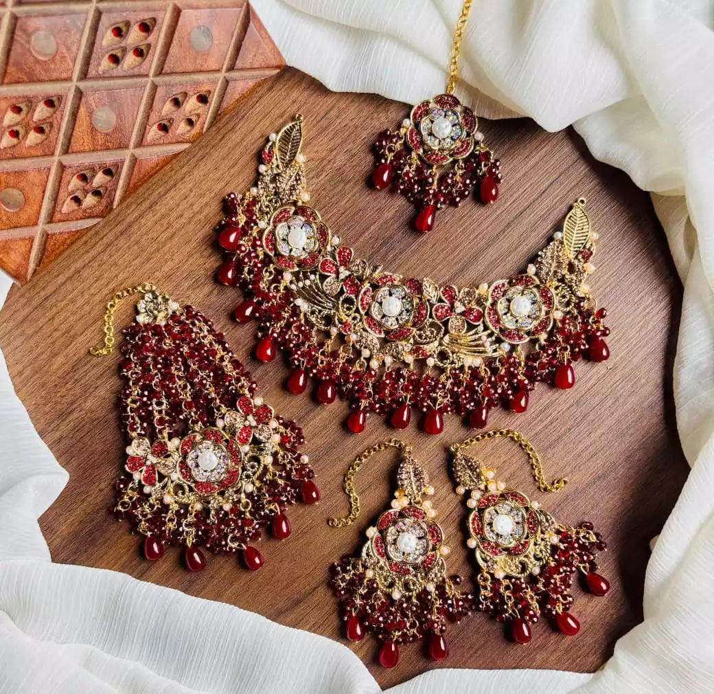 Handmade designer bridal set Main image