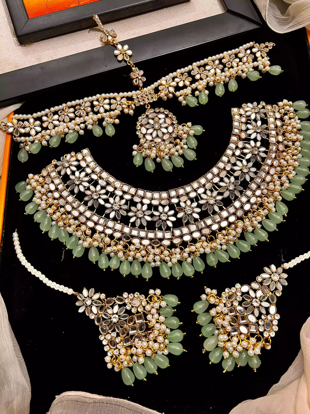 Kundan bridal set with maatha patti