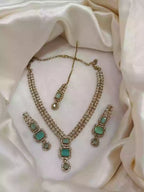 Zircon necklace set with teeka