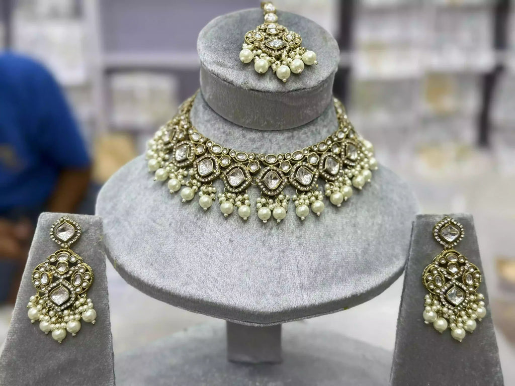 Kundan necklace set