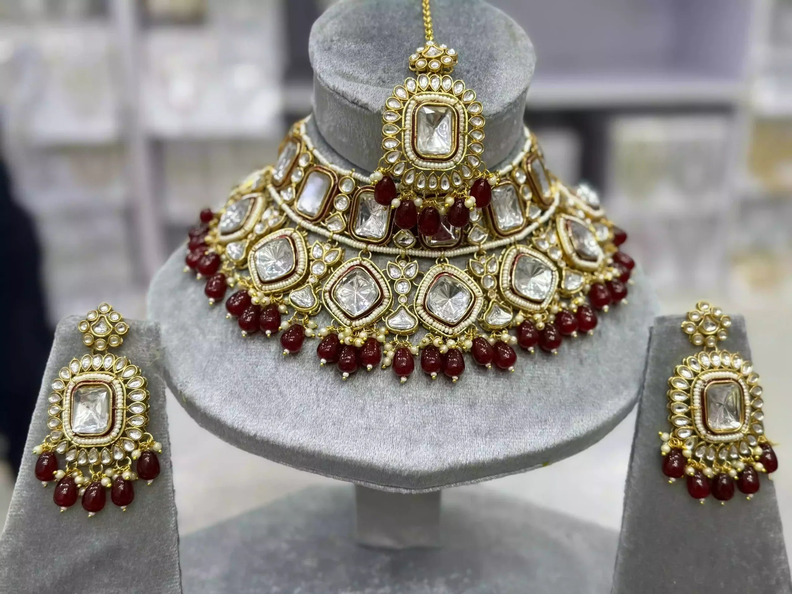 Heavy kundan necklace set Main image