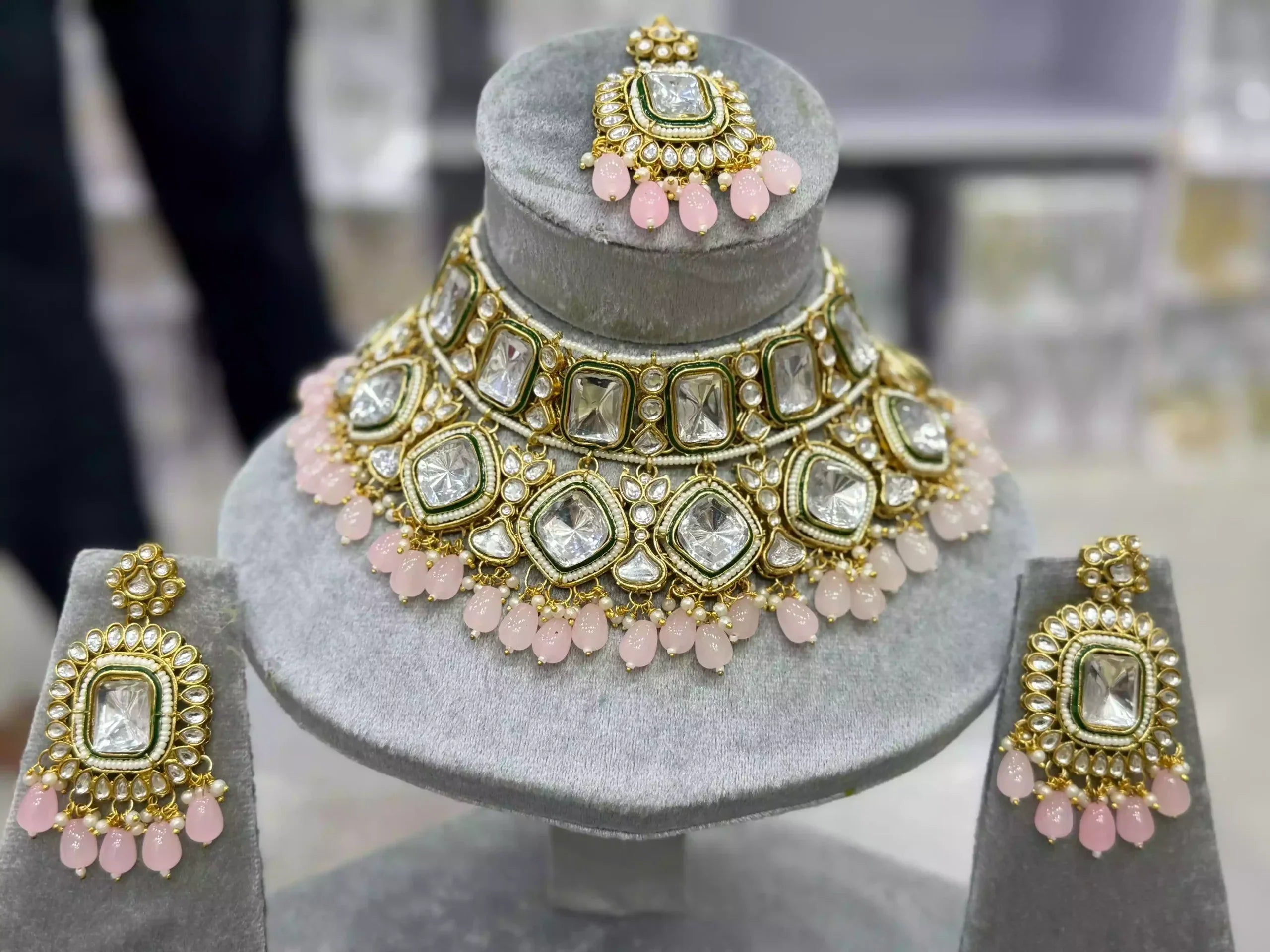Heavy kundan necklace set