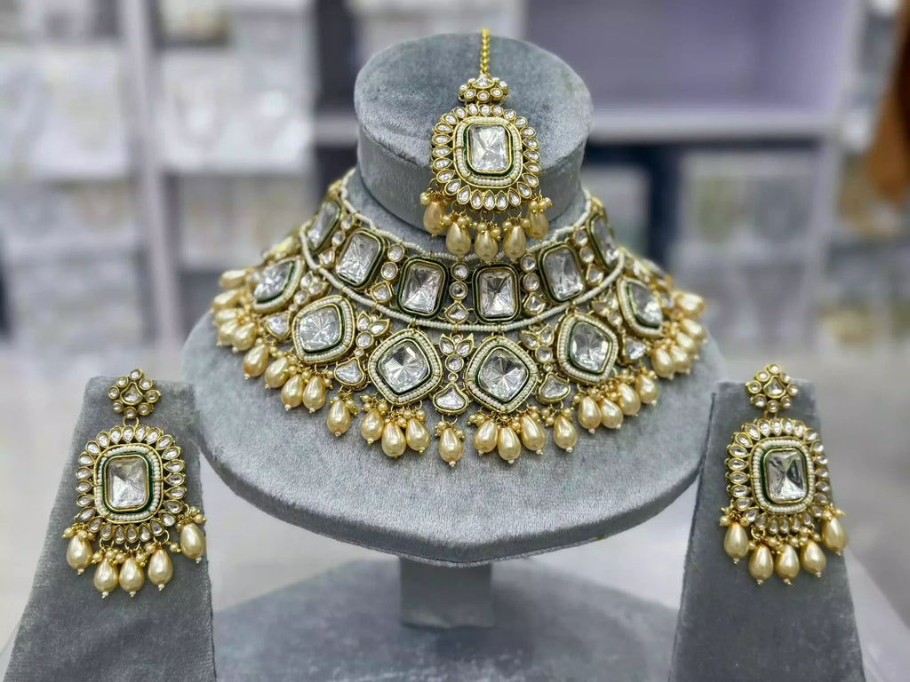 Heavy kundan necklace set