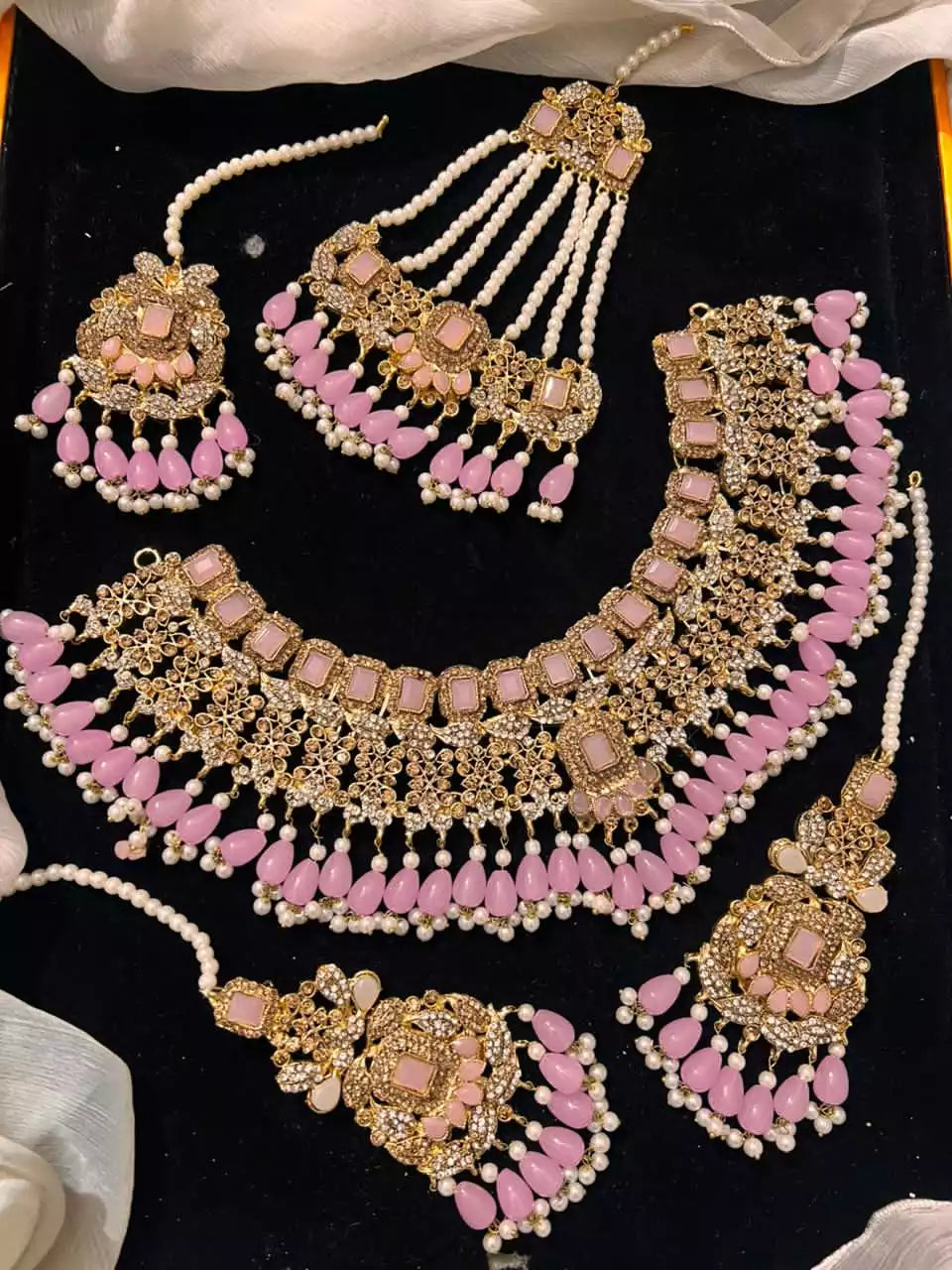 Heavy bridal necklace set