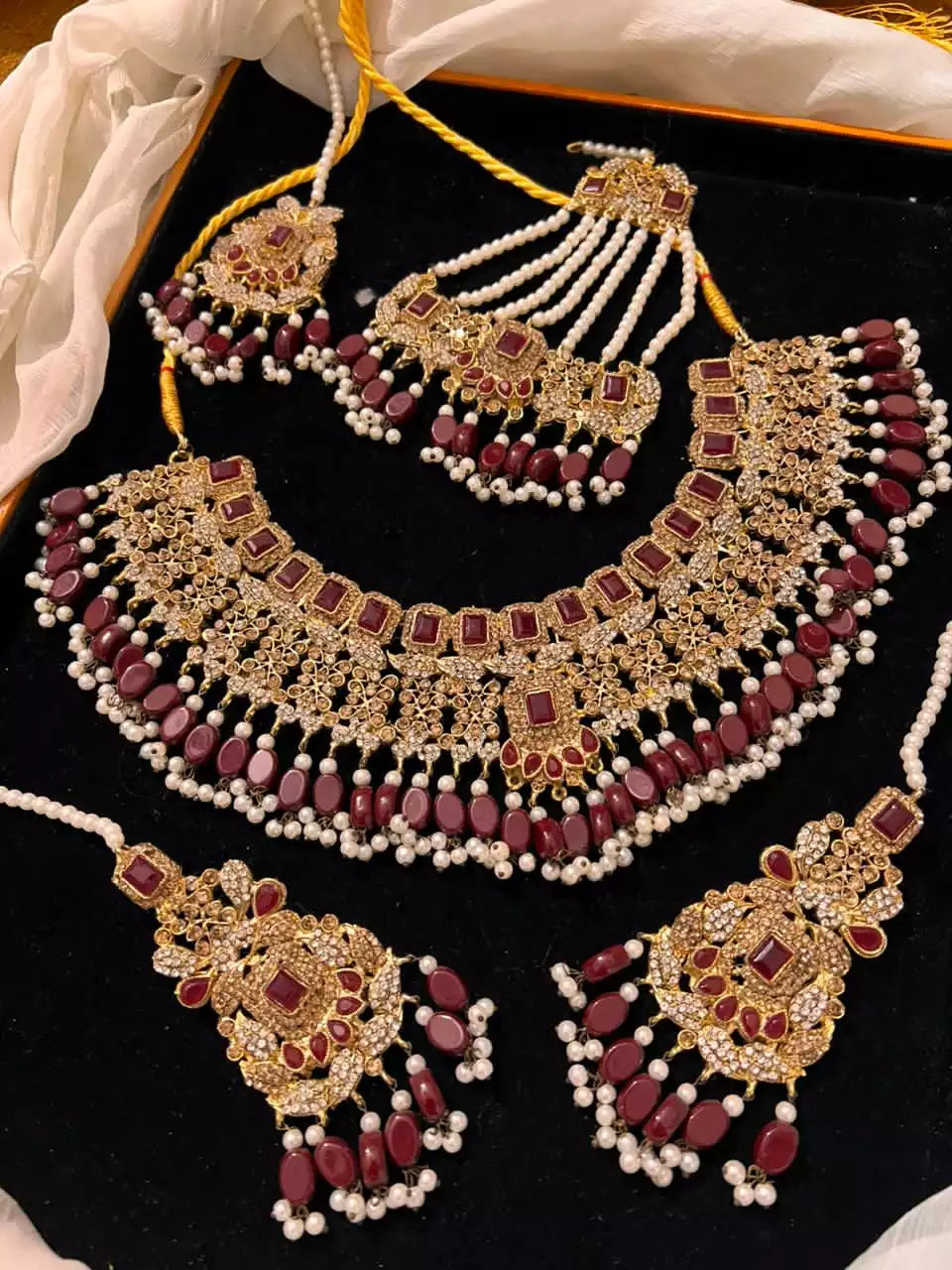 Heavy bridal necklace set