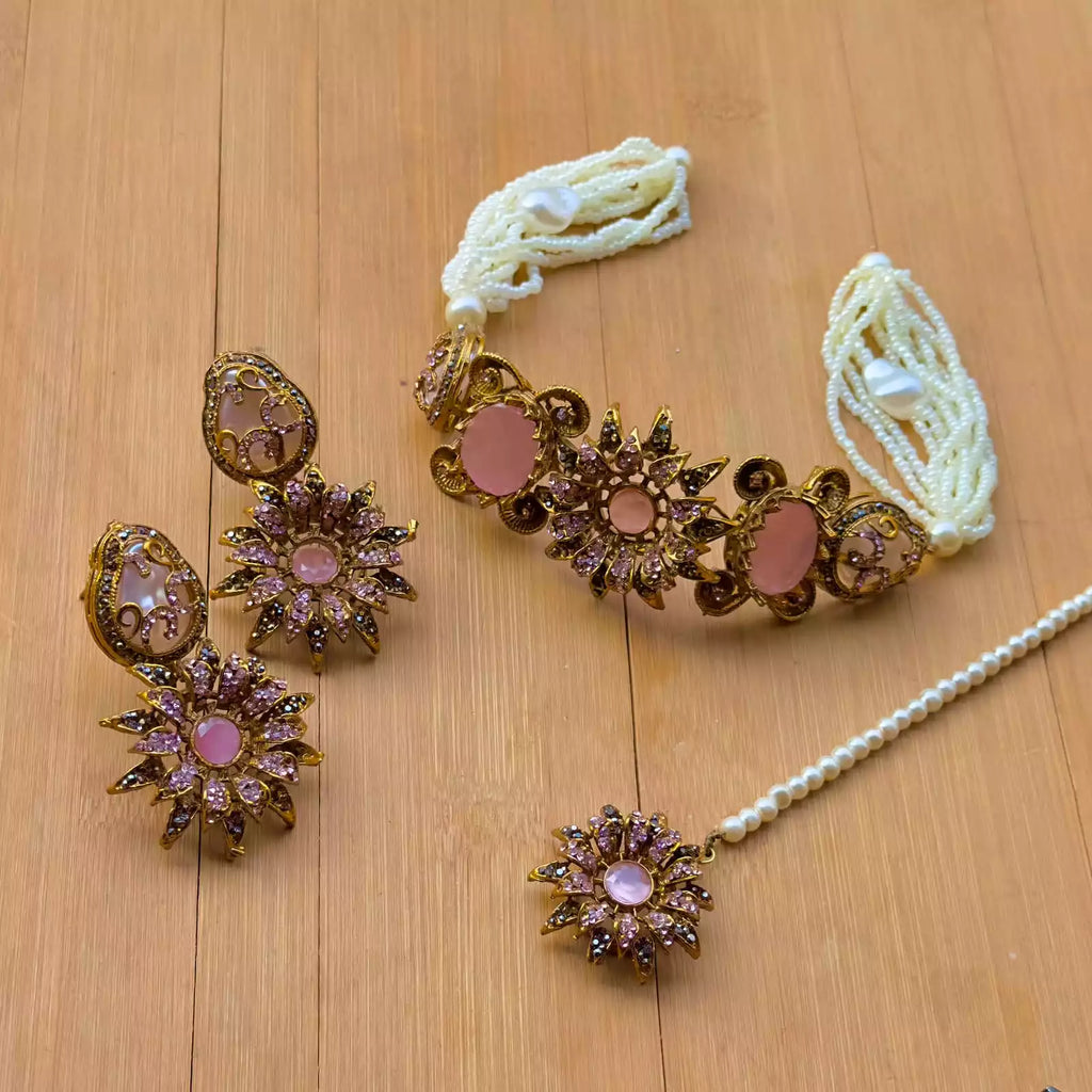 Doublet choker set