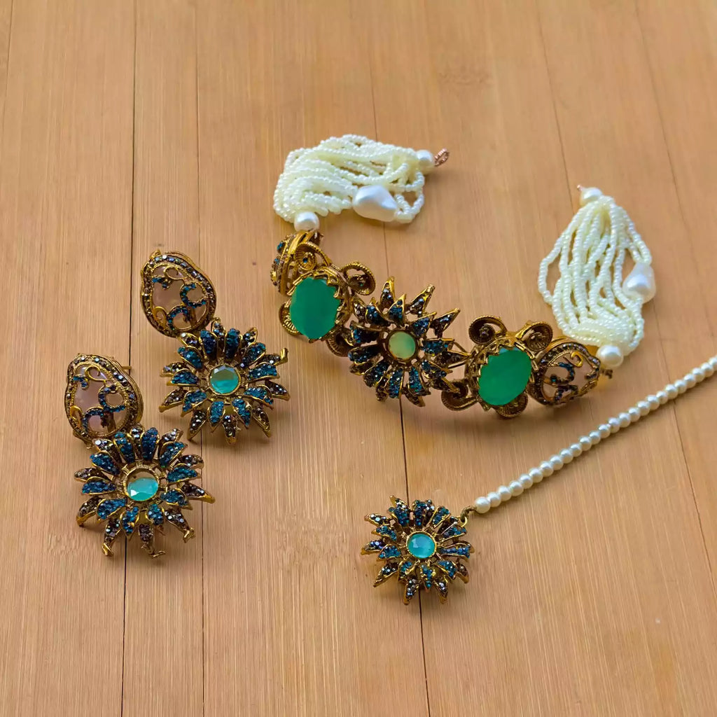 Doublet choker set