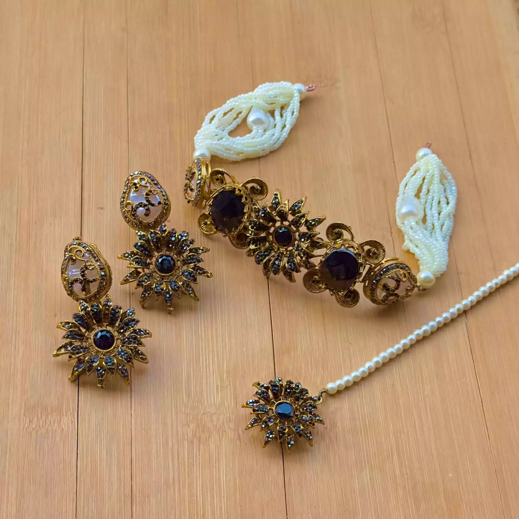 Doublet choker set