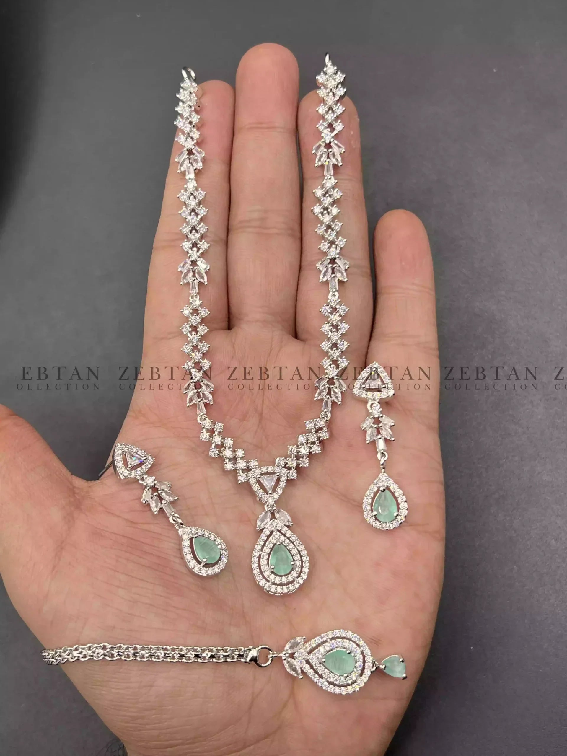 American diamond 1 carat set