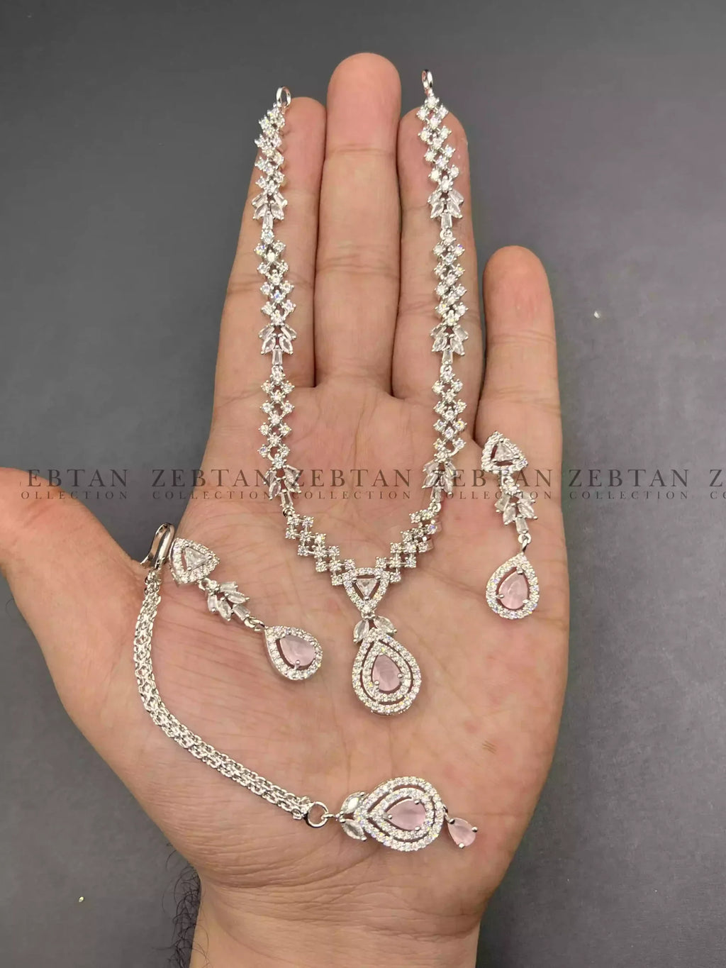 American diamond 1 carat set