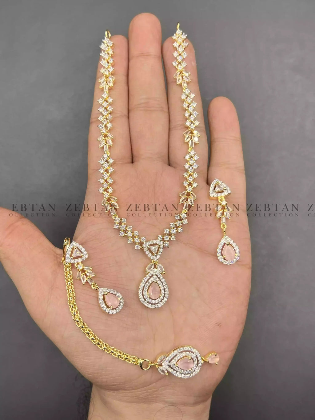 Delicate AD zircon necklace set