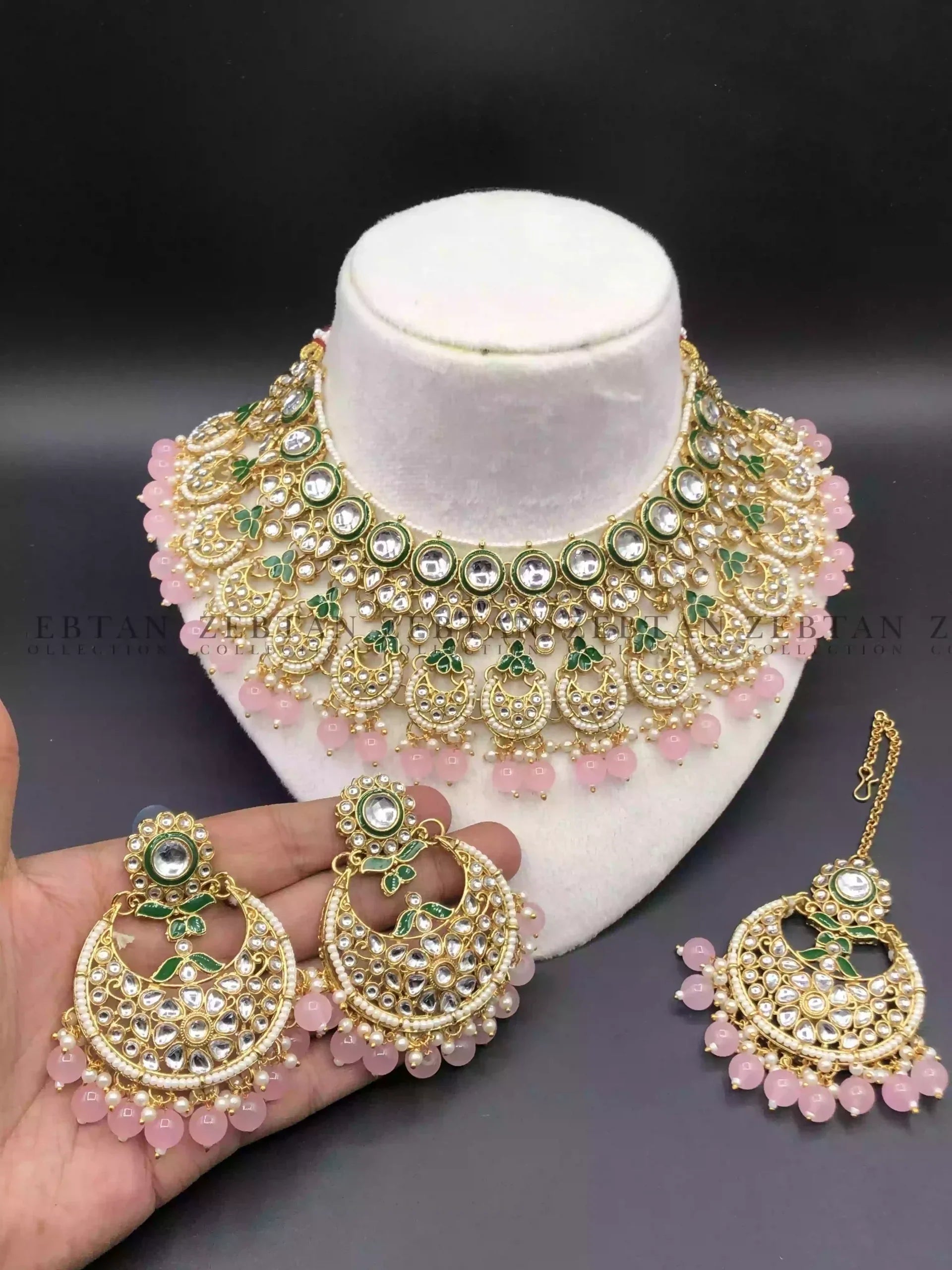 Indian kundan bridal set with teeka Secondary image