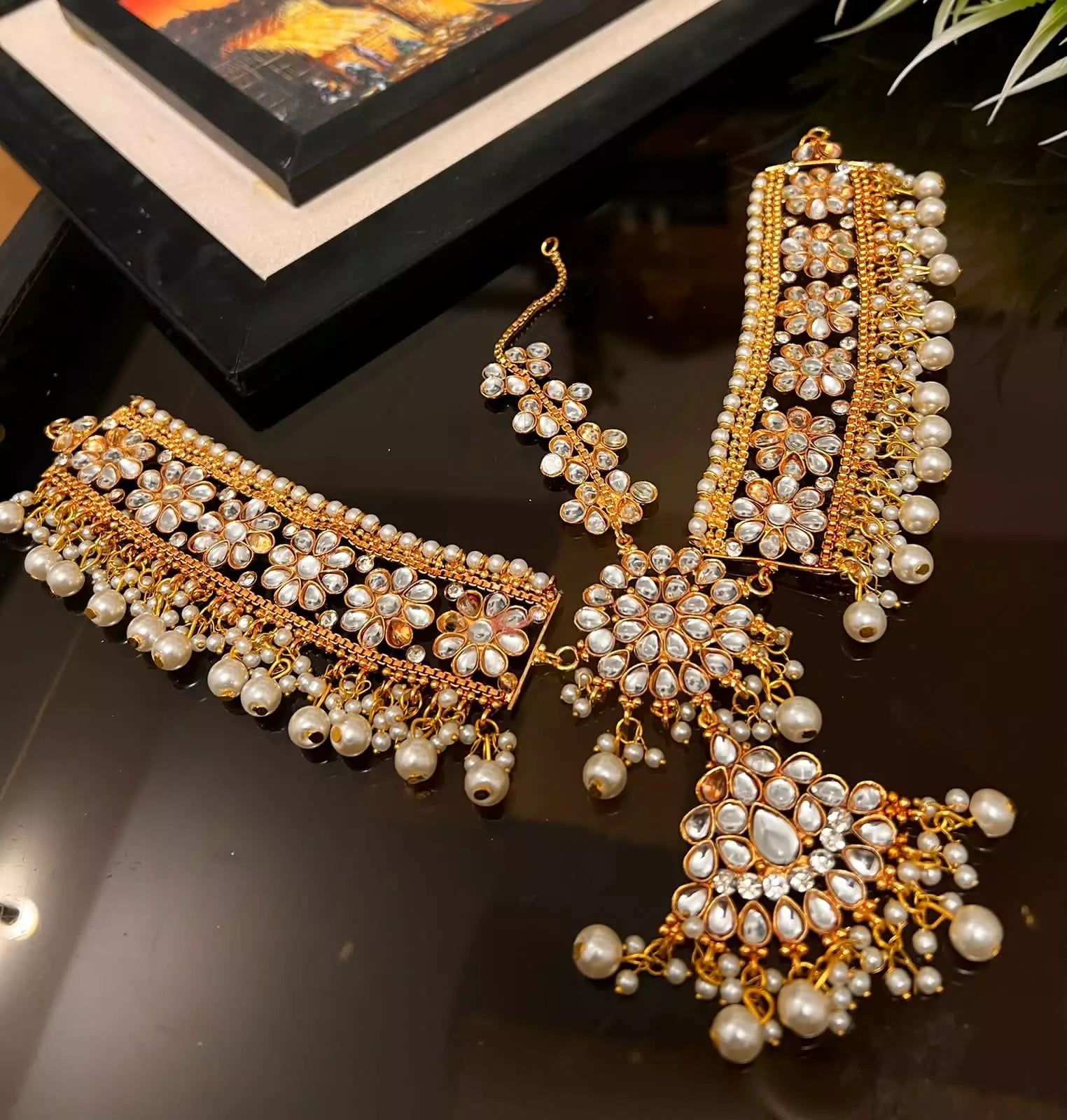 Indian kundan matha patti