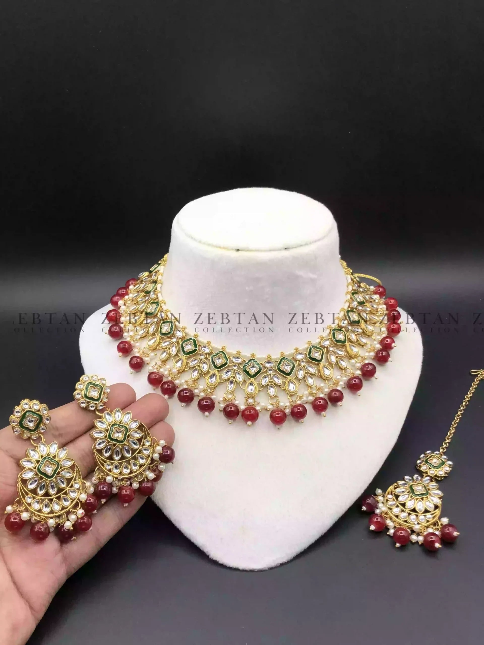 Kundan necklace set with big size teeka