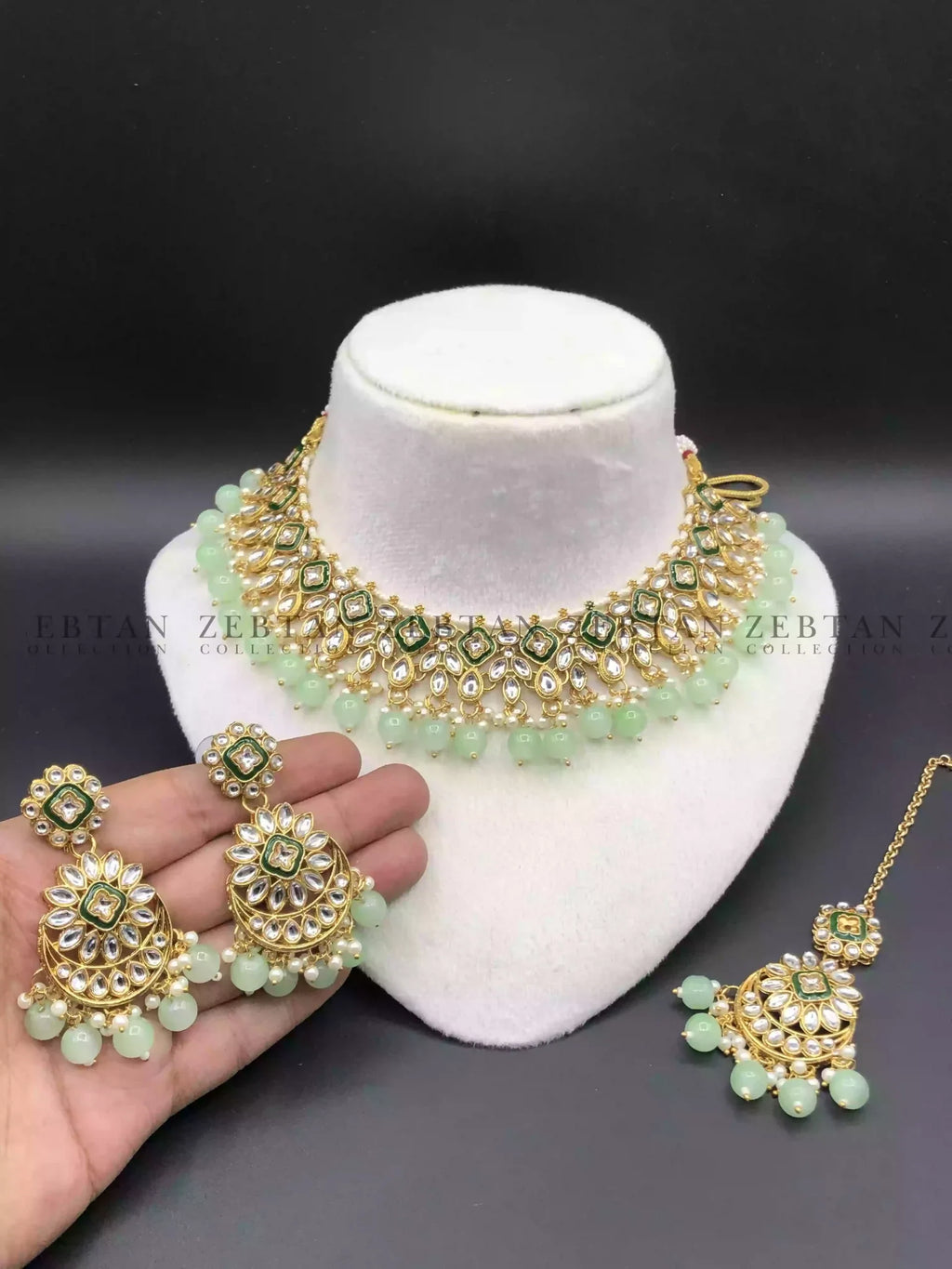 Kundan necklace set with big size teeka