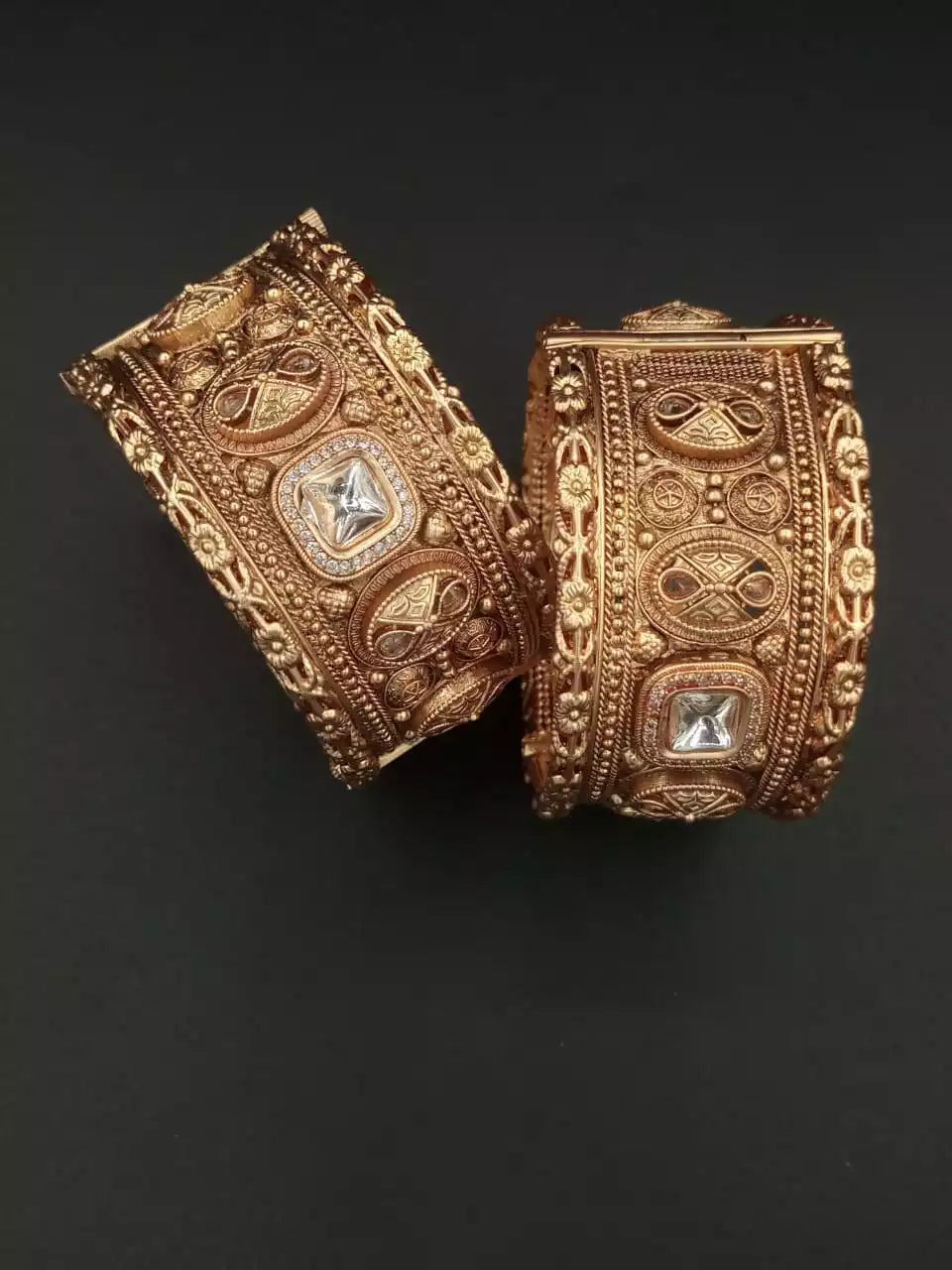 Rajwari openable bangle pair Main image