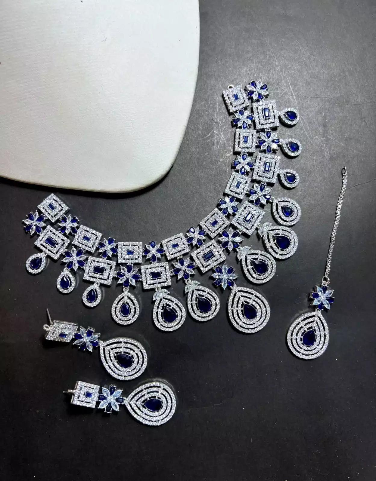 Zircon bridal set Main image
