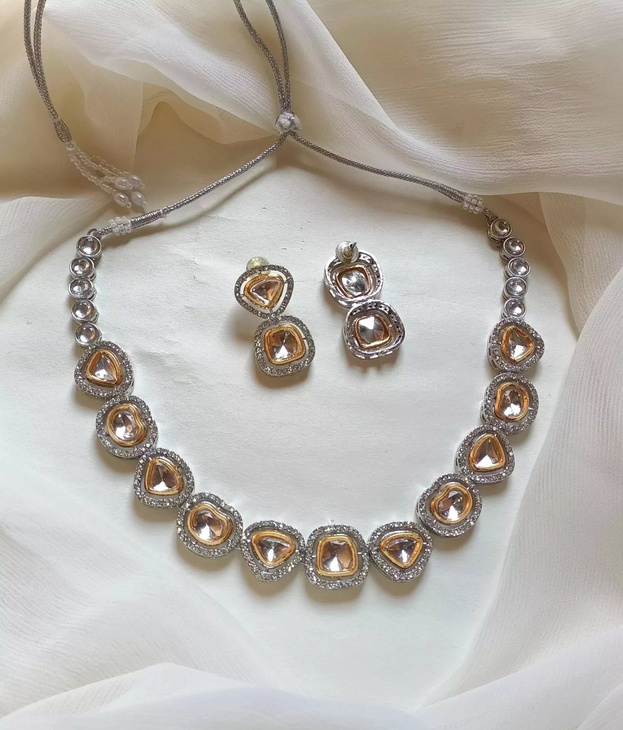 Indian uncut necklace set Secondary image