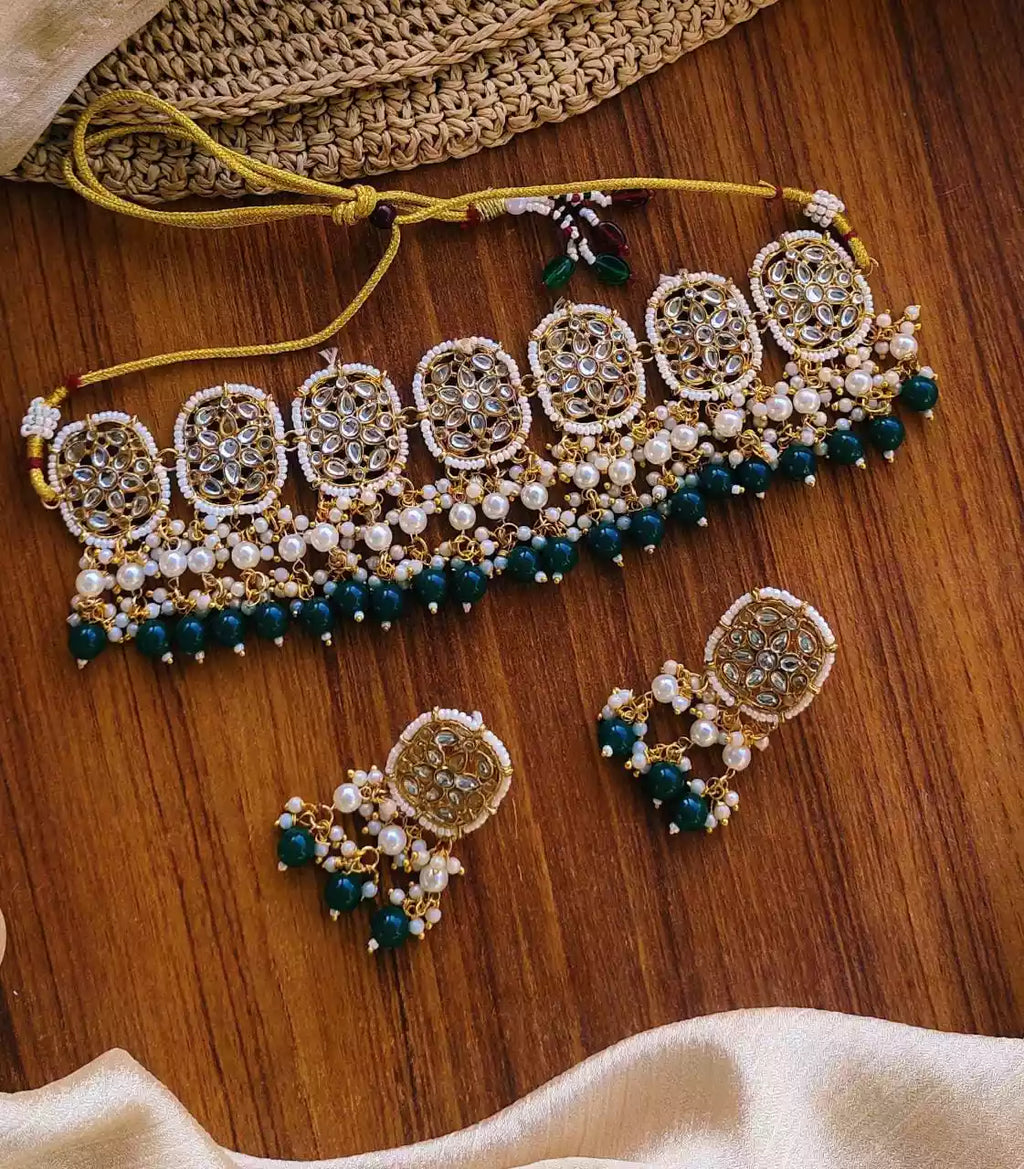 Dabbi kundan choker set