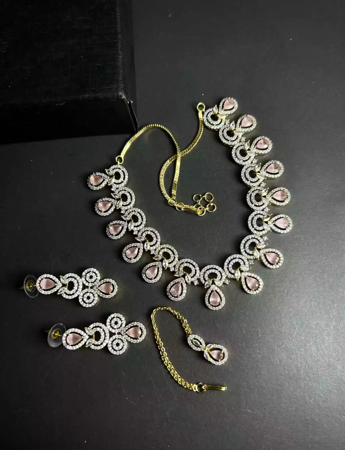 One carat necklace set Main image