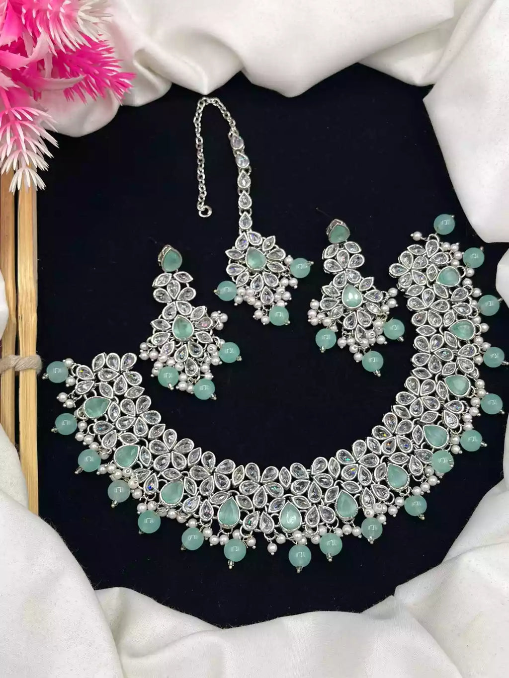 Reverse AD necklace set