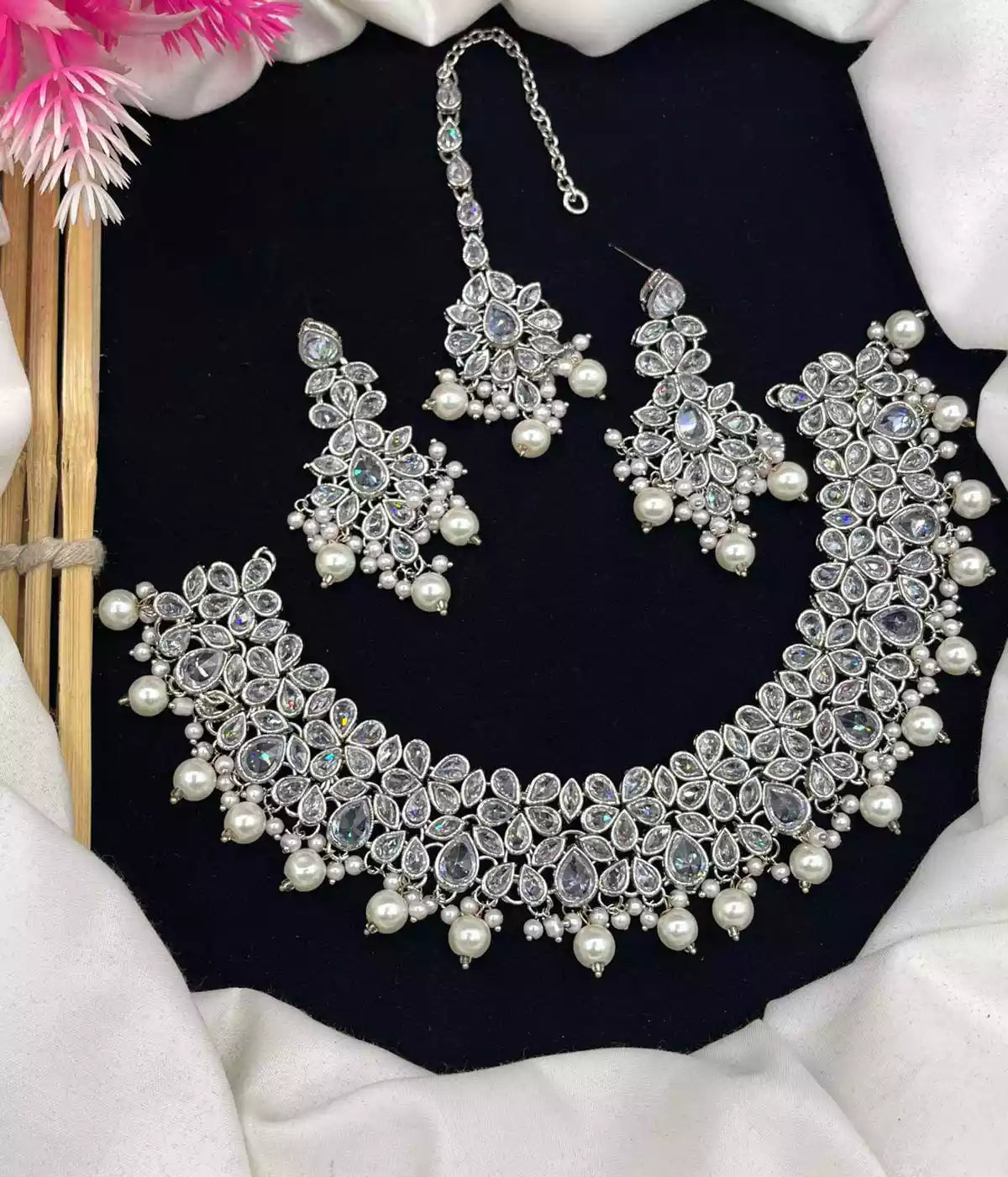 Reverse AD necklace set Secondary image