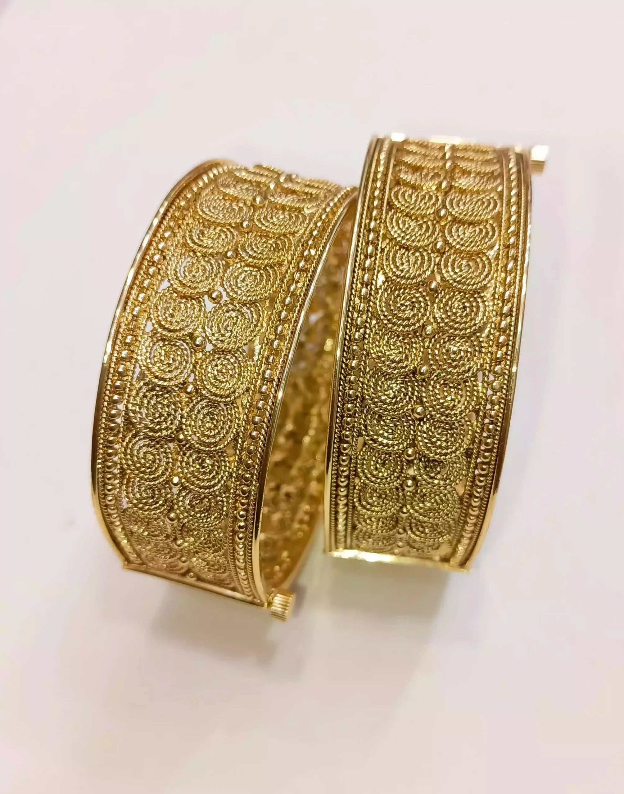 Rajwari openable bangle pair Main image