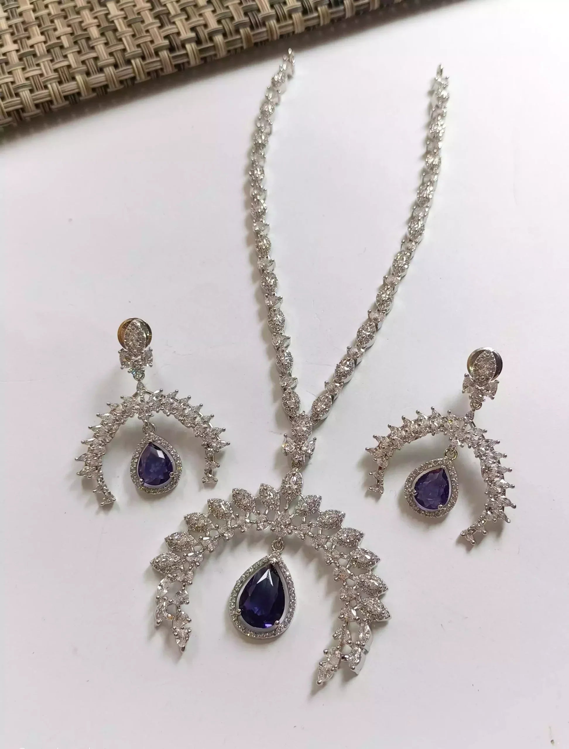 American  diamond necklace set Main image