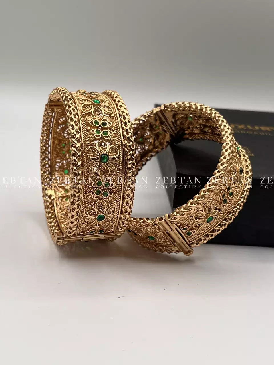 Rajwari bangle pair Main image