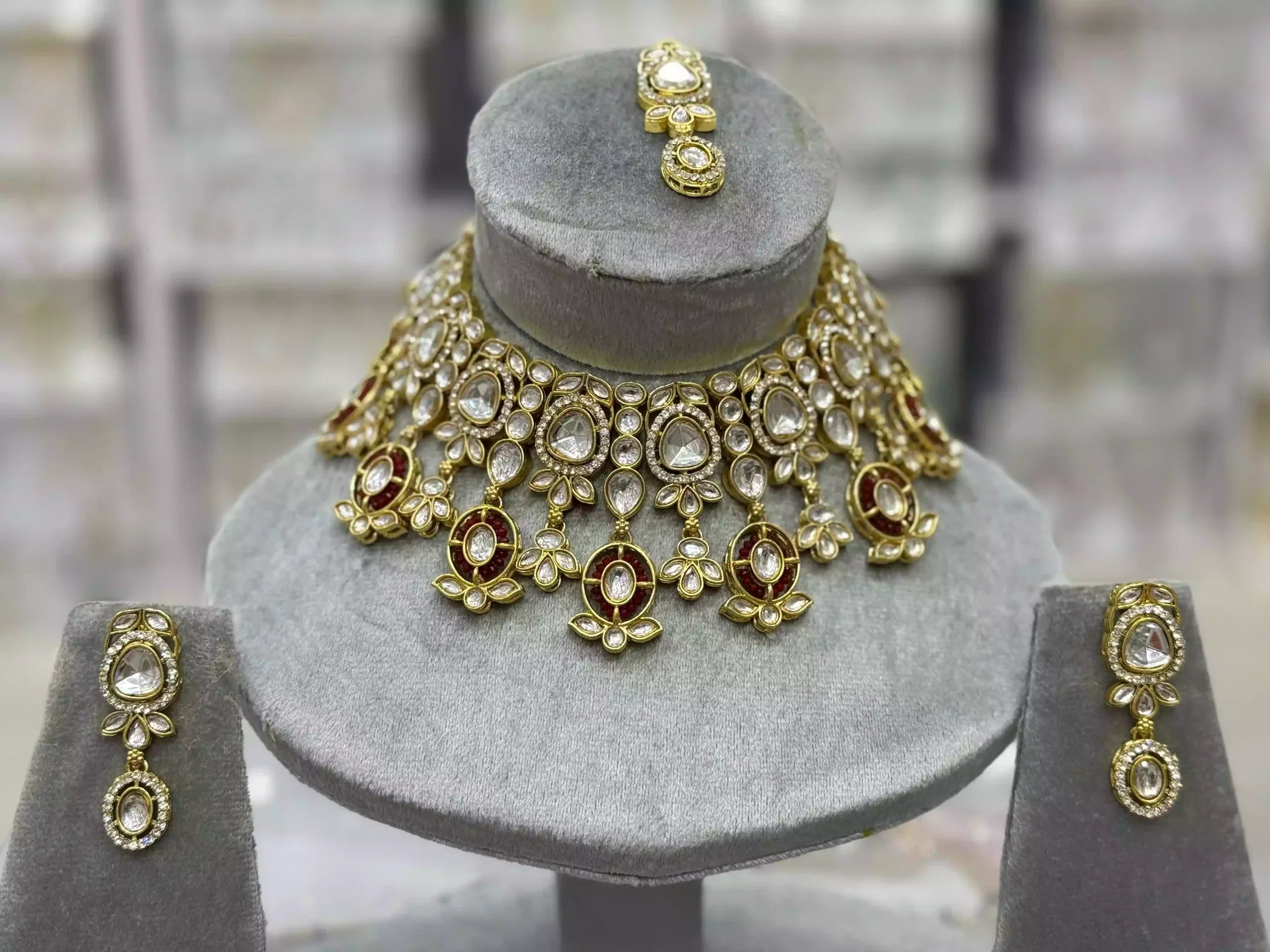 Indian kundan necklace set Secondary image
