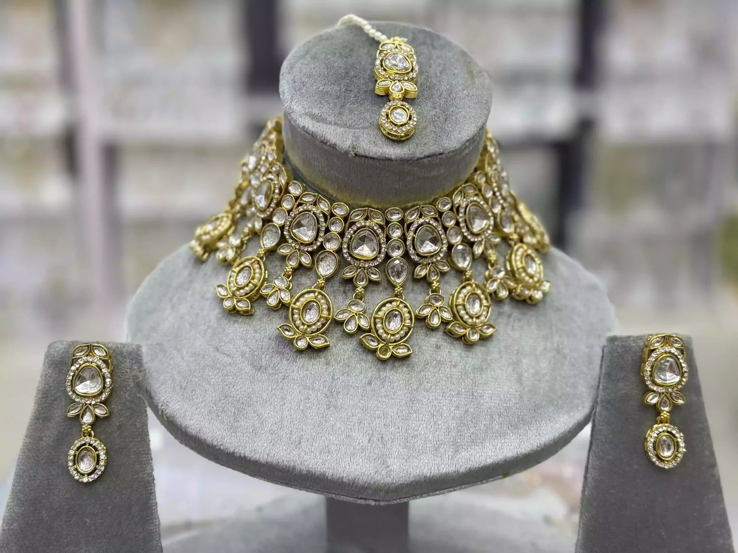 Indian kundan necklace set Main image