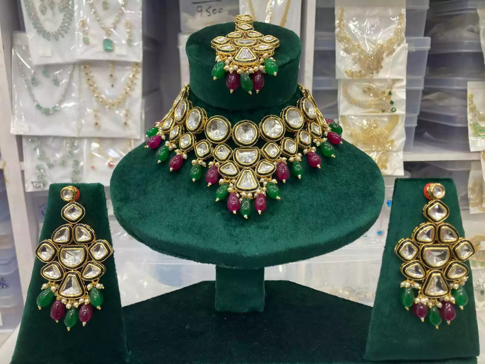 Indian kundan necklace set Main image