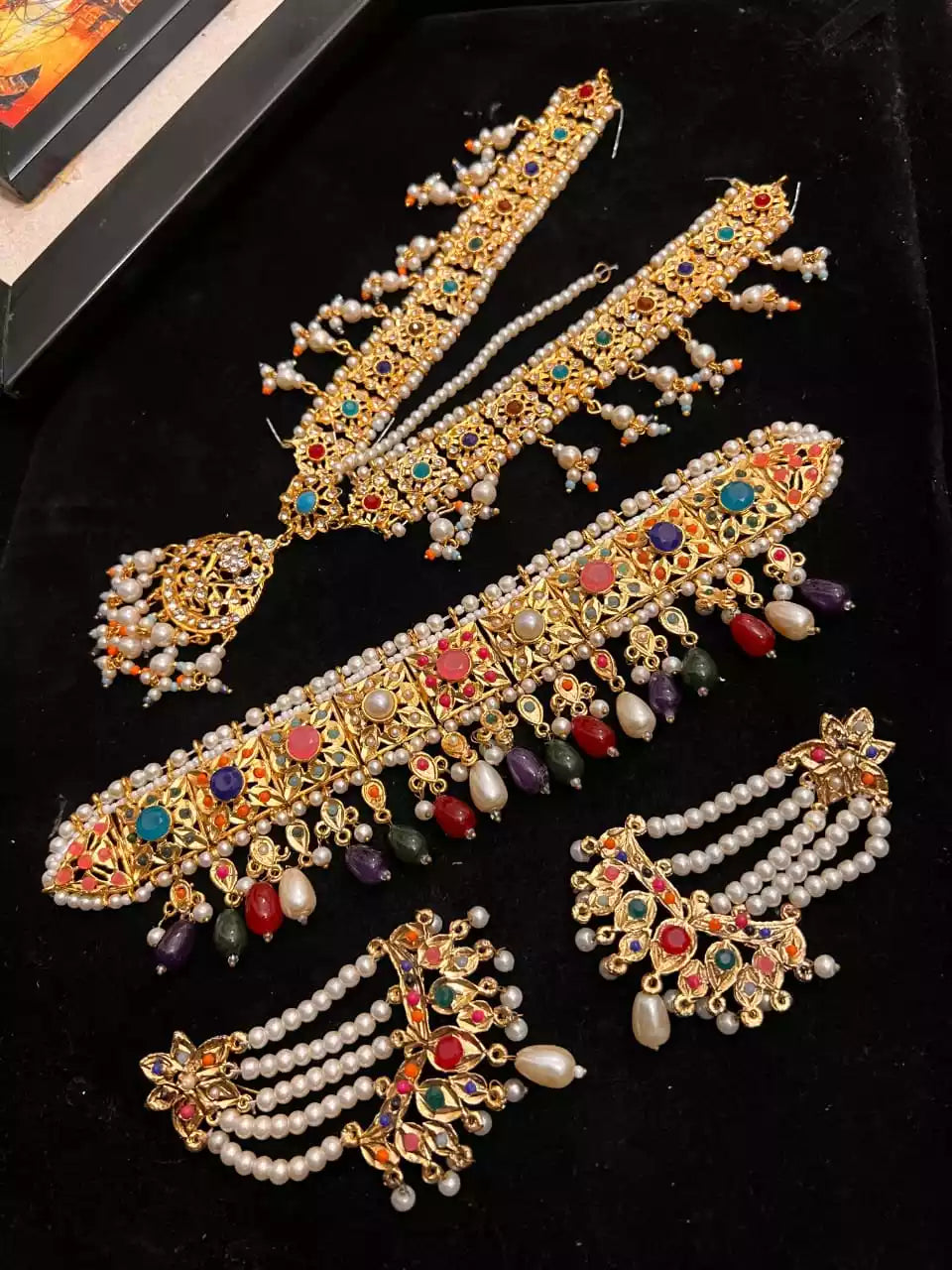 Noratan choker set