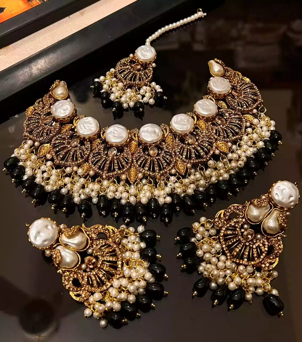 Egyptian necklace set