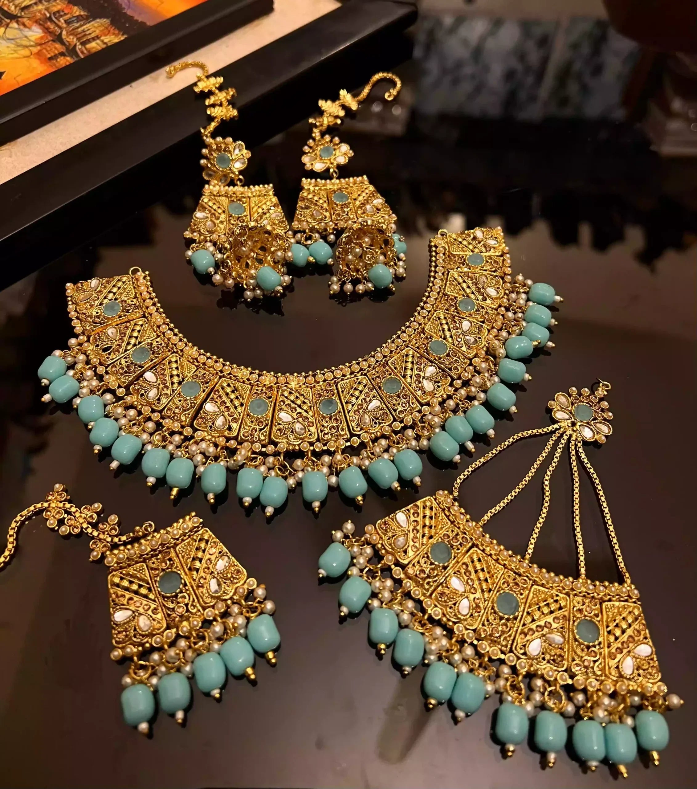 Gold plated necklace set Secondary image