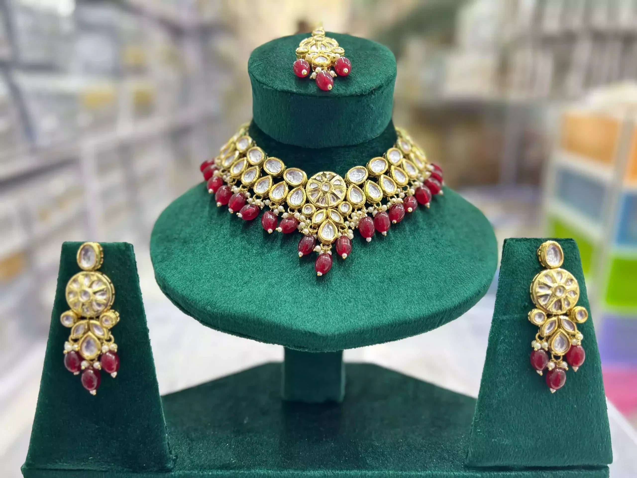 Indian kundan necklace set Main image