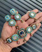 Handmade choker set with teeka