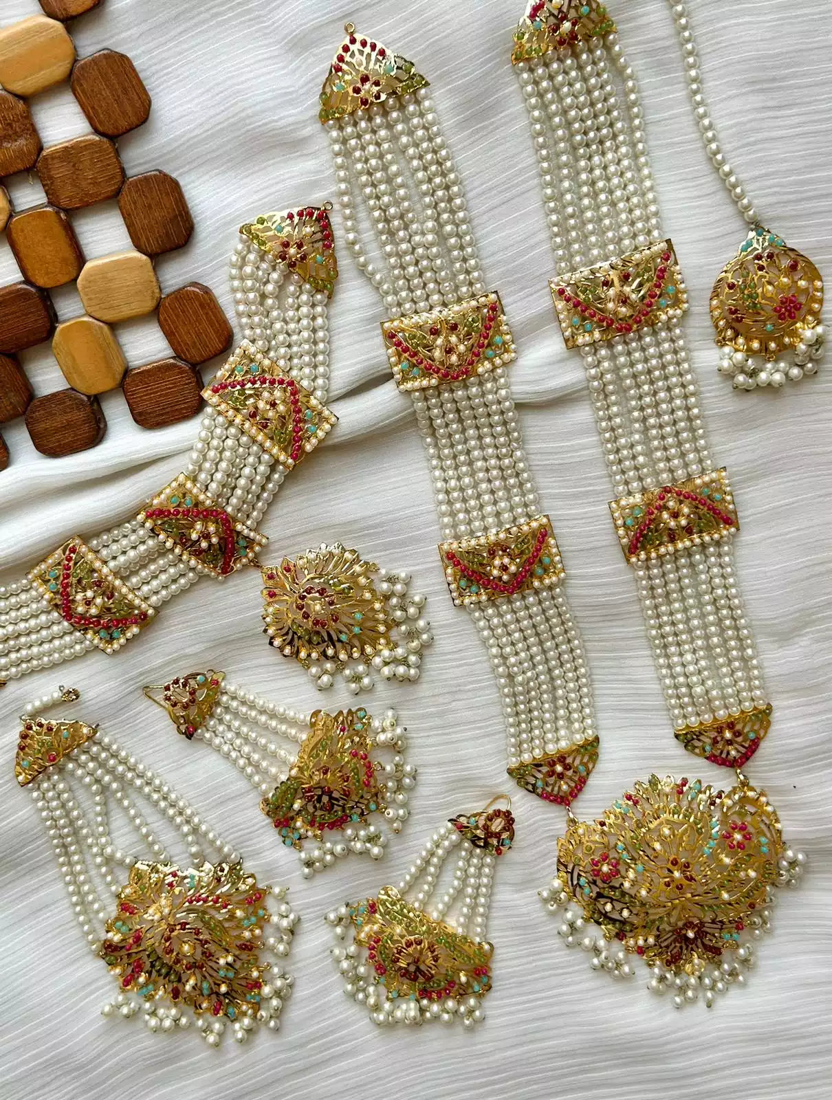 Hyderabadi bridal set Main image