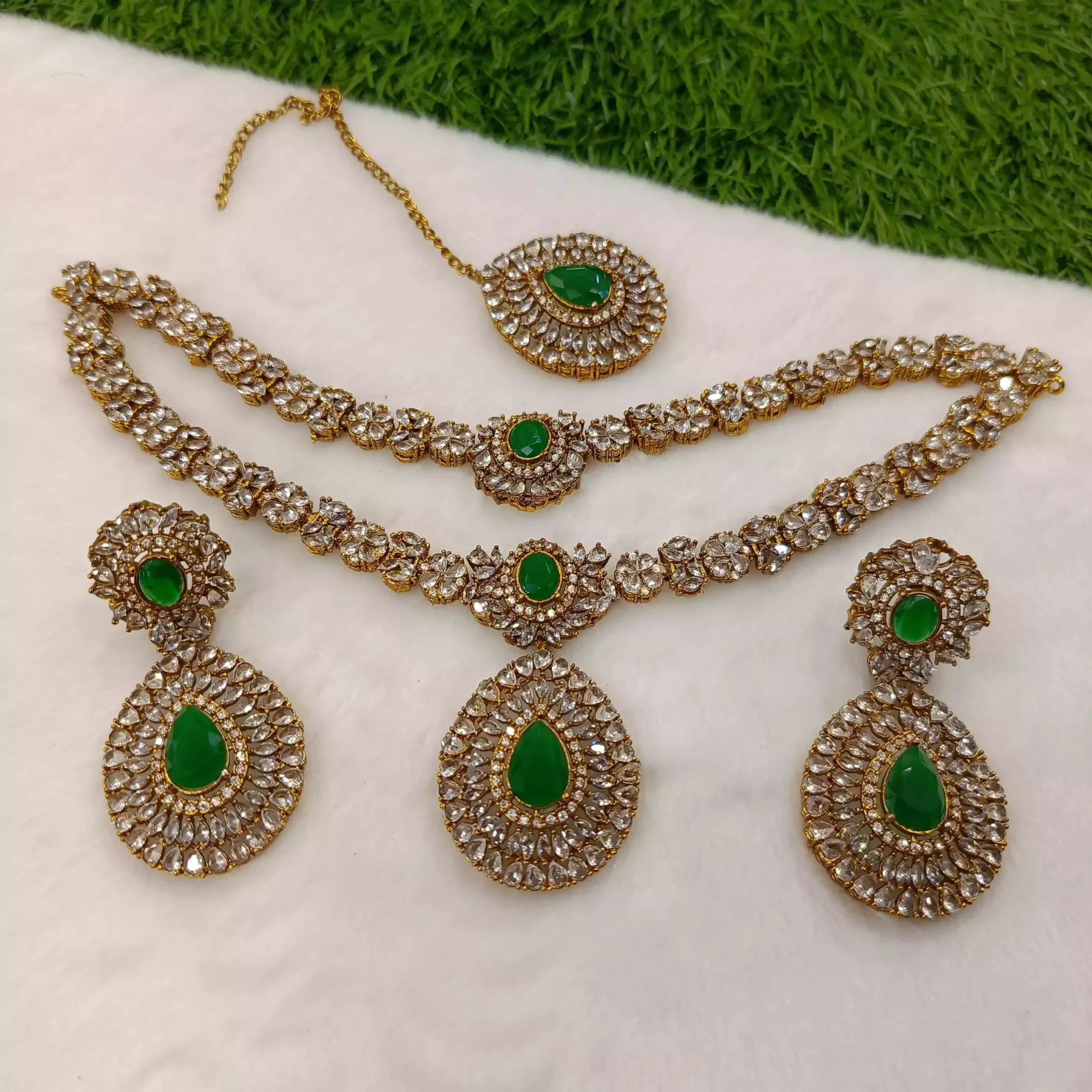 Double layer zircon set