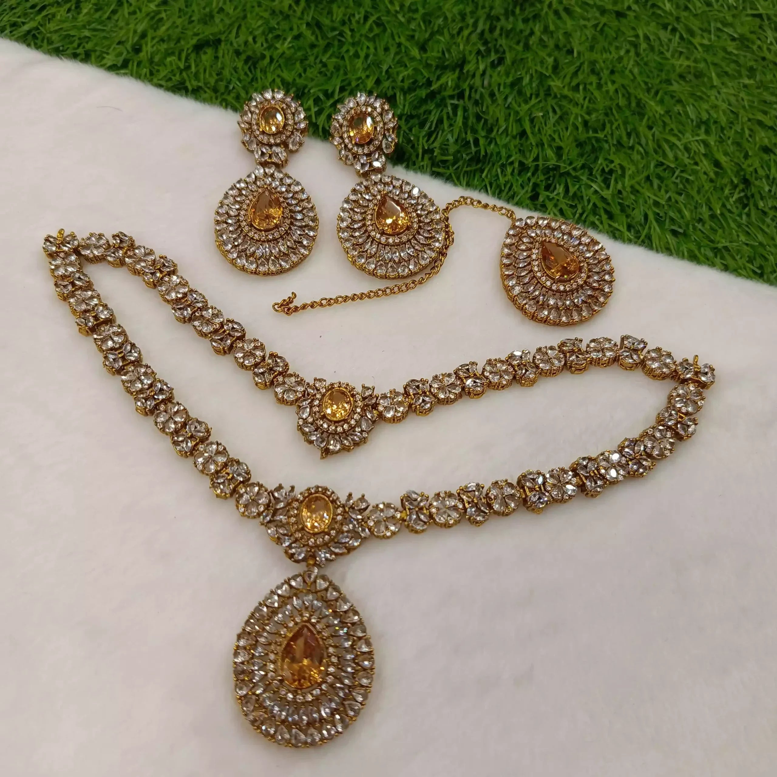 Double layer zircon set Main image
