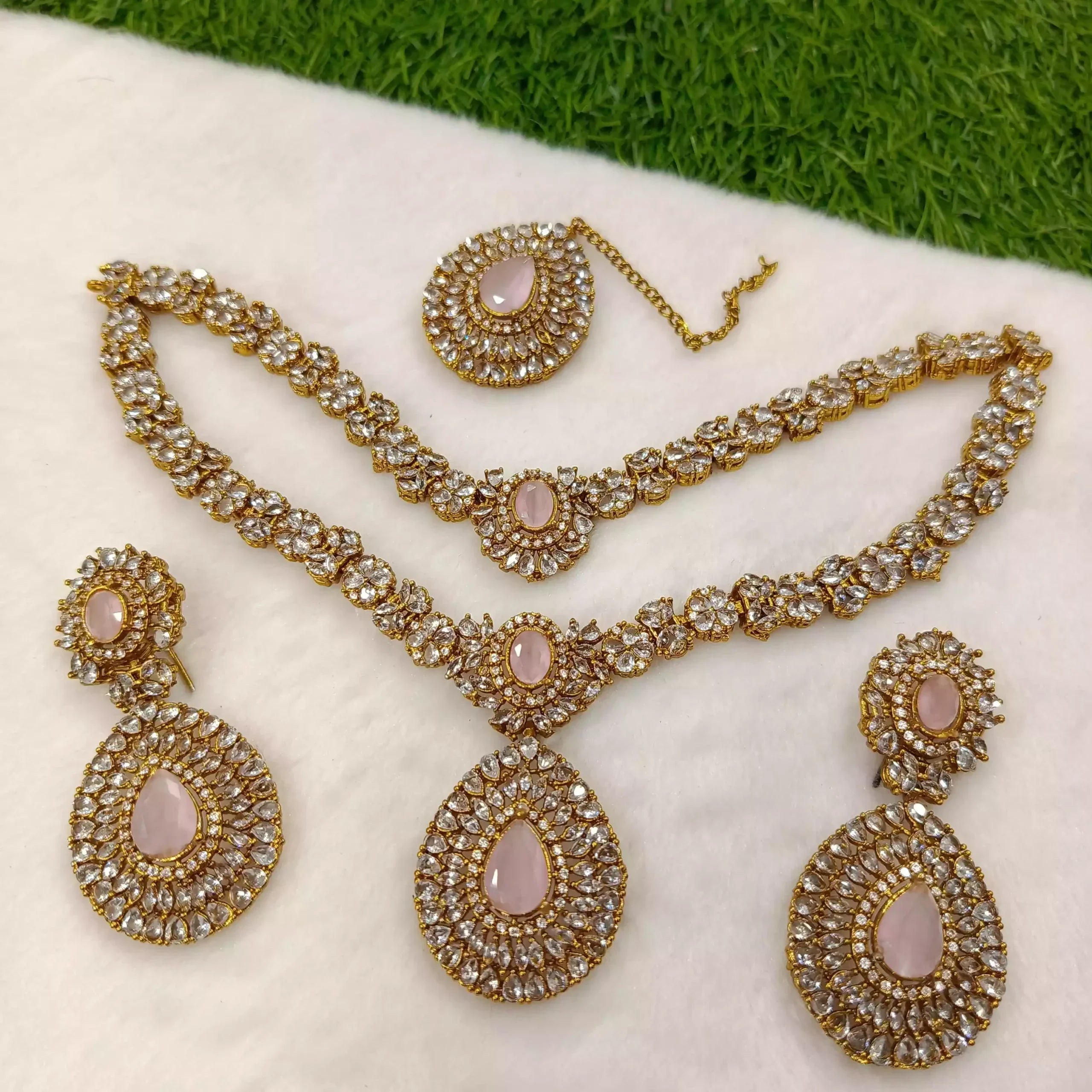 Double layer zircon set