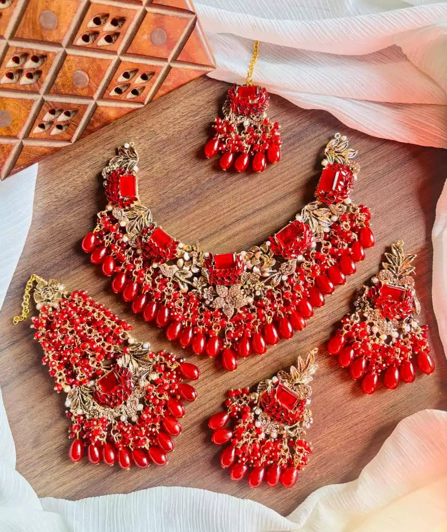 Handmade bridal set Secondary image