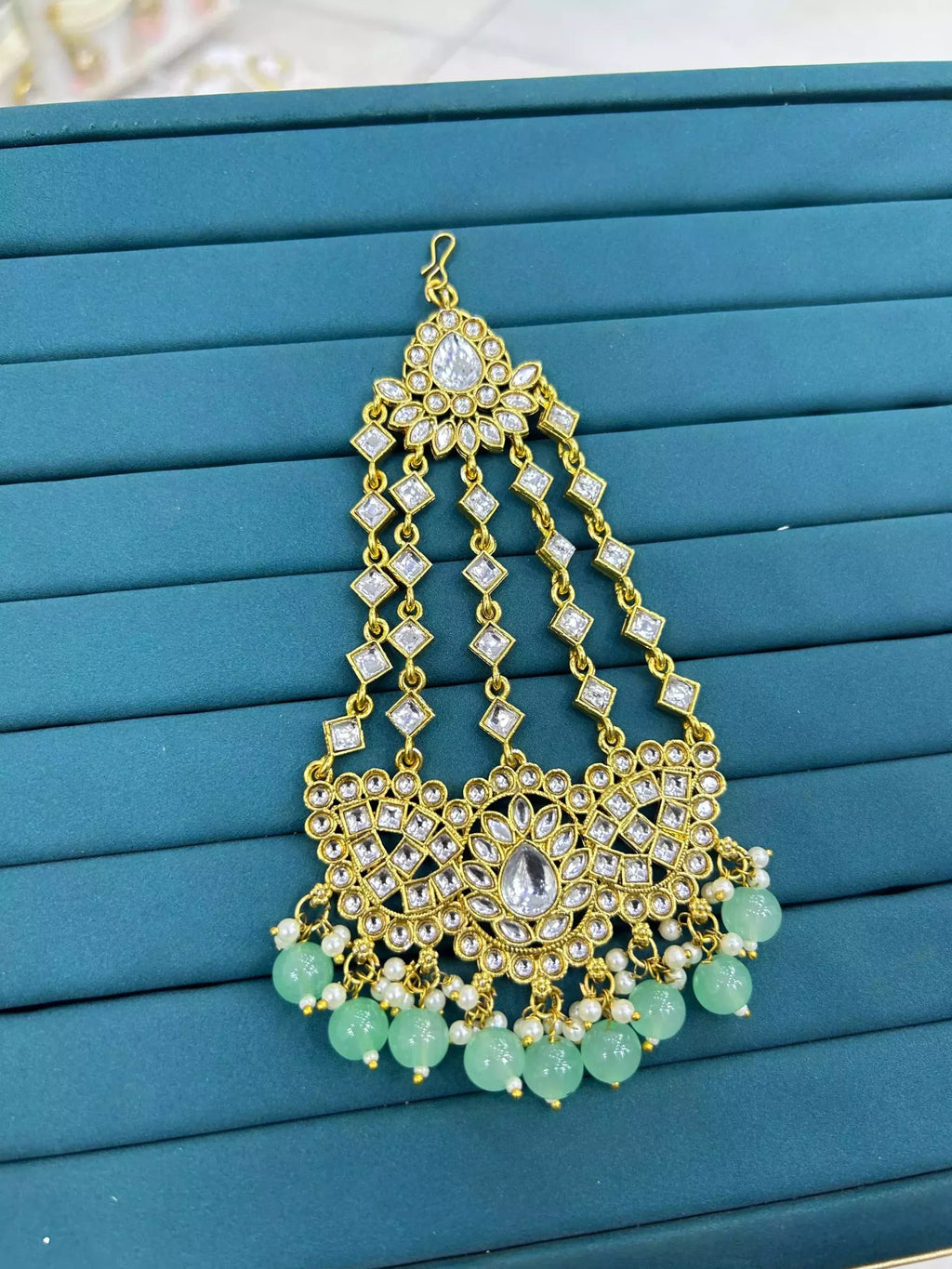 Kundan jhumar