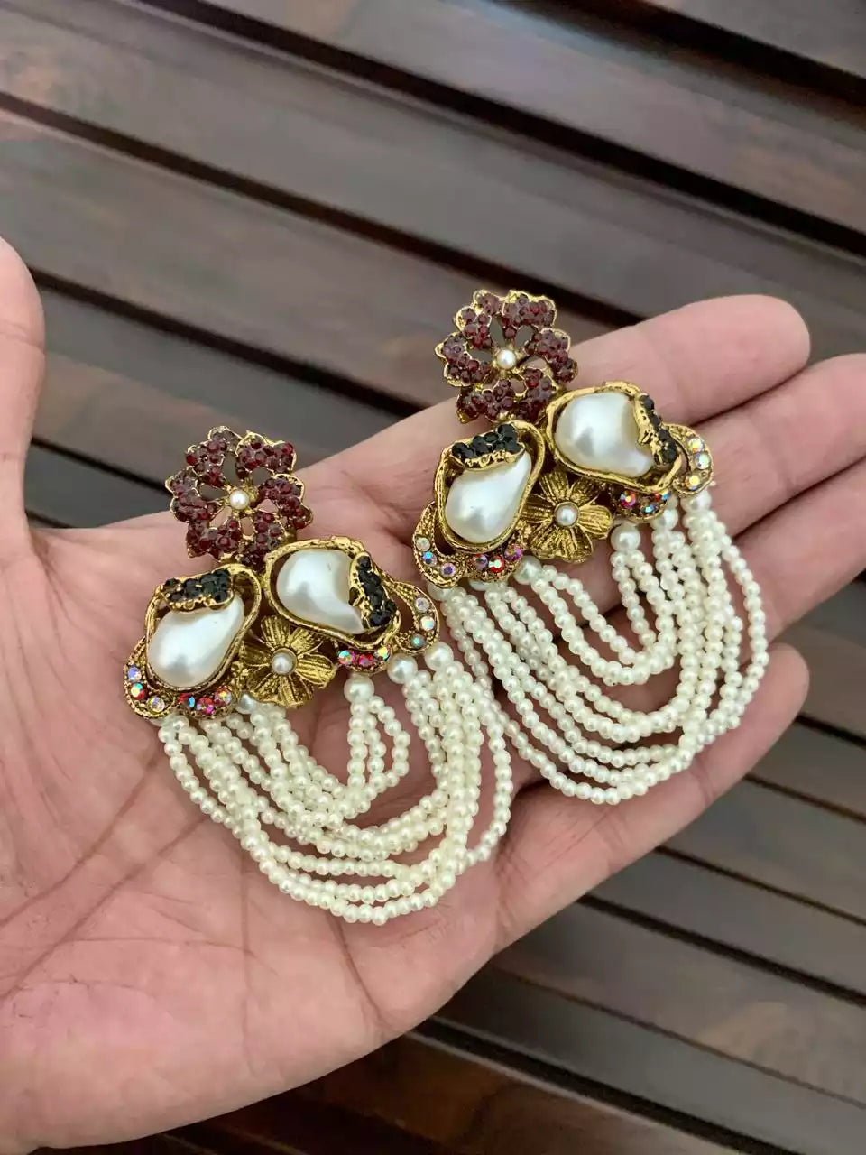 MOP earrings Main image