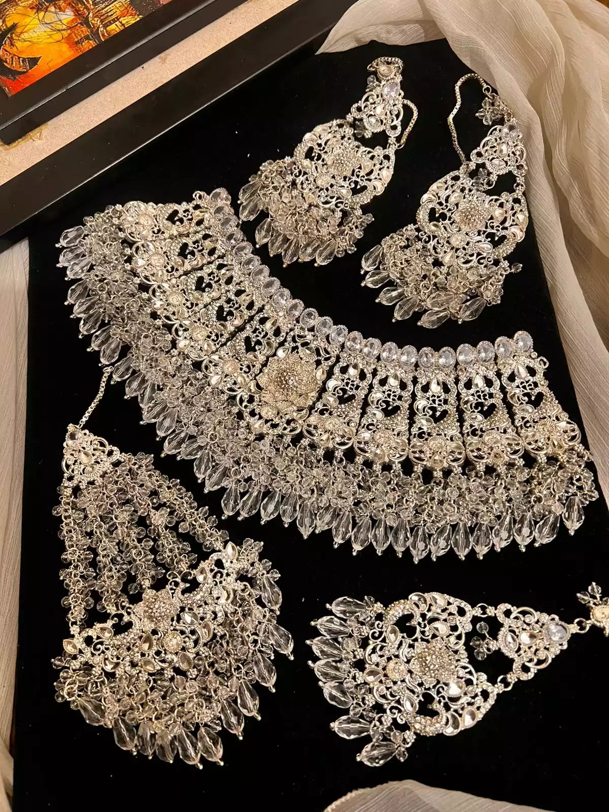 Handmade heavy bridal set