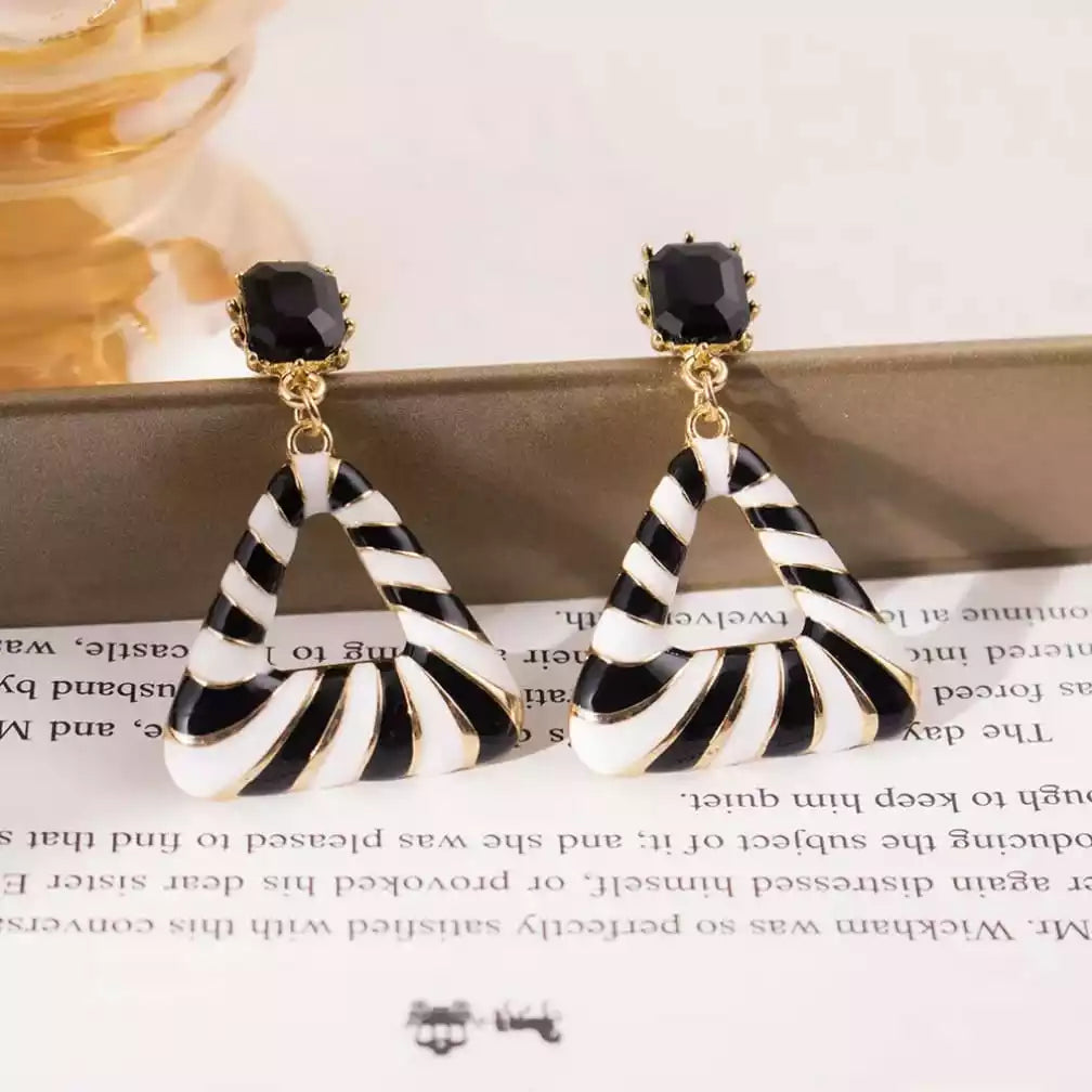 Elegant earrings
