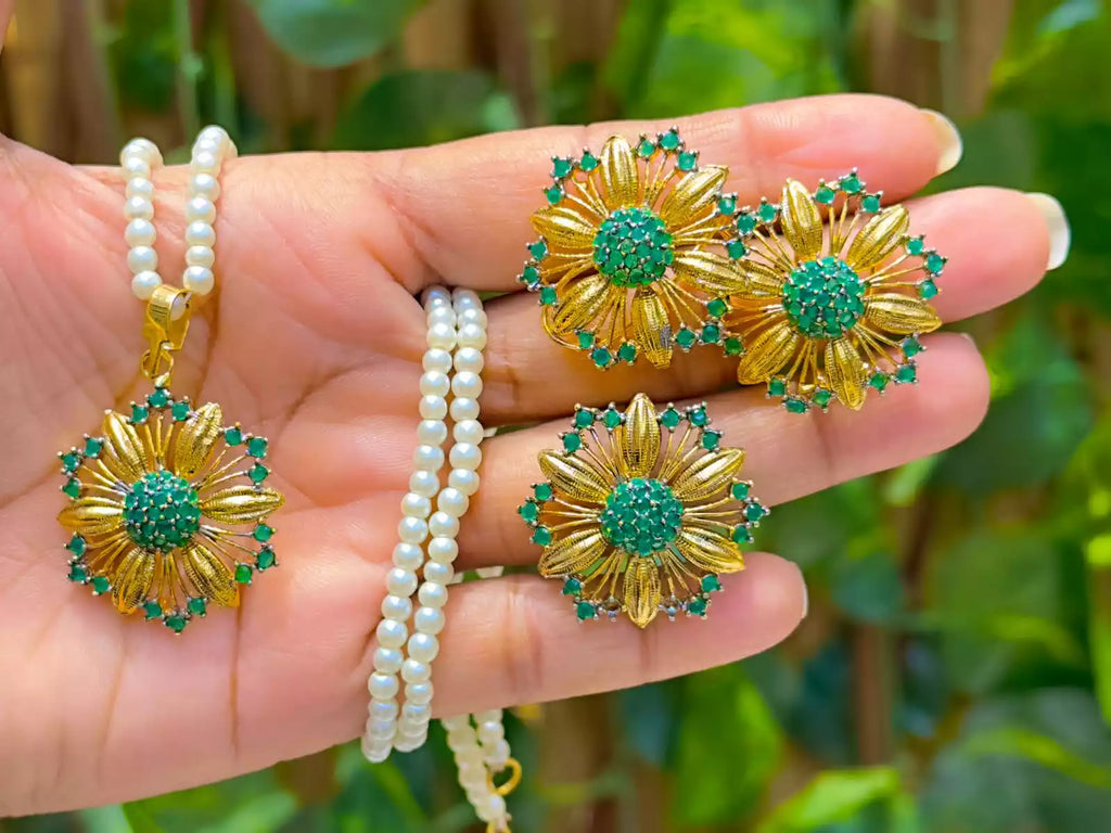 Gold plated floral pendant set
